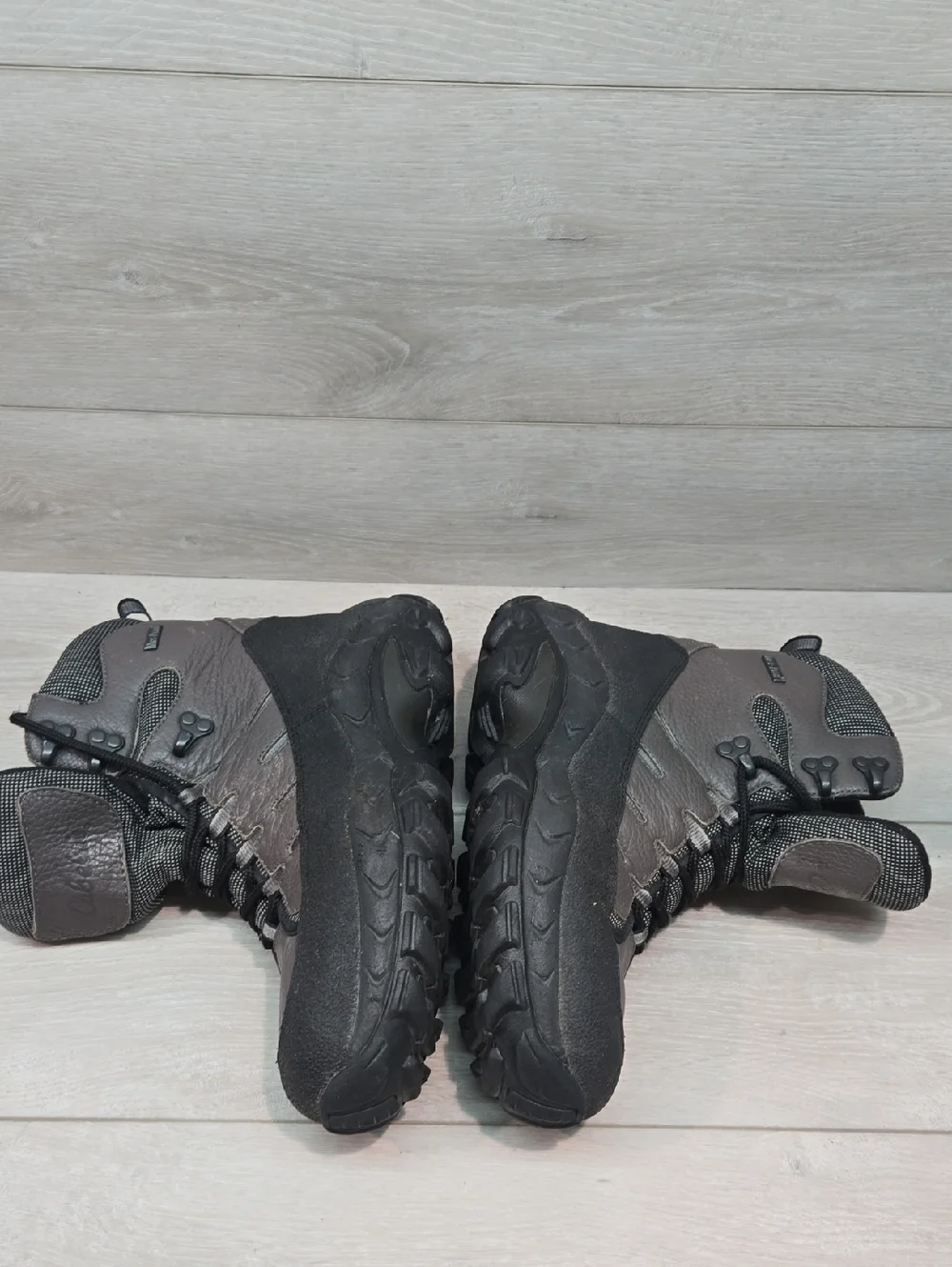Cabelas Mens Dry Plus Thinsulate Gray& Black Insulated Hiking Boots Shoes Sz 9D